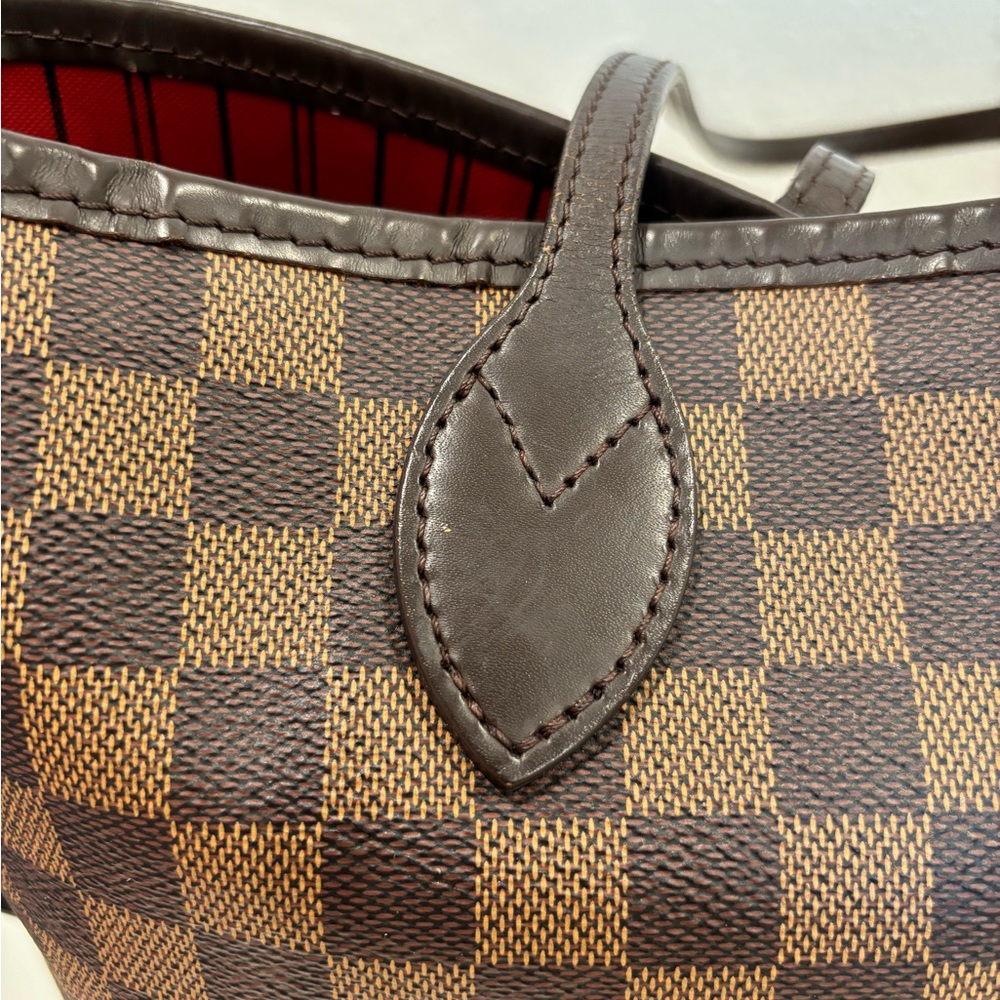 Authentic Louis Vuitton - Picture 7 of 14